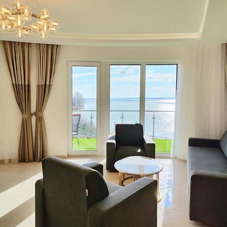 Royal Martin'S Apartment 凯斯特海伊 外观 照片
